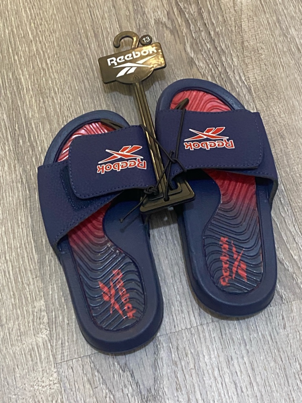 REEBOK • SZ. 13 little boys